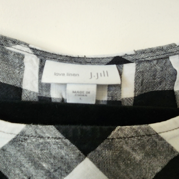 J. Jill Love Linen 3/4 length sleeve top. - Picture 2 of 2